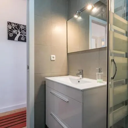 Views In Calm Center Apartment Malaga